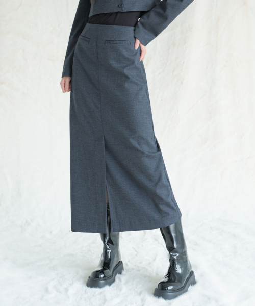 AVANDRESS（アバンドレス ）の「Karin Slit Maxi Long Skirt BEIGE（スカート・レディース・ベージュ・SMALL/MEDIUM）」の2枚目の写真