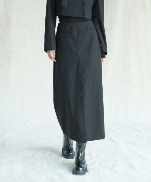 AVANDRESS（アバンドレス ）の「Karin Slit Maxi Long Skirt BEIGE（スカート・レディース・ベージュ・SMALL/MEDIUM）」の3枚目の写真