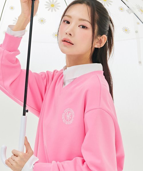 CHASECULT(チェイスカルト)の「女性VネックスウェットTシャツ-DARG5182B0P(スウェット・レディース・PINK・90/85)」の2枚目の写真