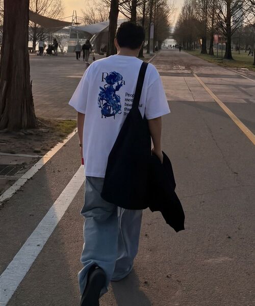 ARTISTWEAR（アーティストウェア）の「[ATW] コールドフラワー半袖Tシャツ_BK（Tシャツ/カットソー・レディース・ブラック・SMALL/MEDIUM/LARGE/X-LARGE/XX-LARGE/XXXX-LARGE）」の3枚目の写真