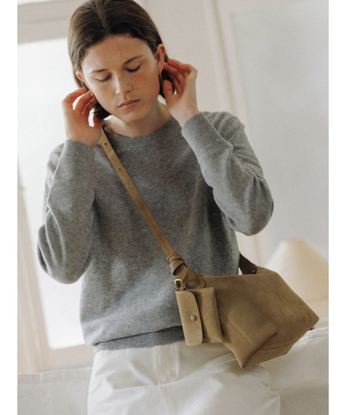 DEMERIEL(ドゥメリエル)の「Veneta Volume Bag Sand Beige(メッセンジャーバッグ・レディース・その他・FREE)」の4枚目の写真