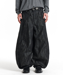 KICHUL（キチョル）の「FLOWING WAVE BALLOON DENIM PANTS (RAW BLACK)（デニムパンツ）」