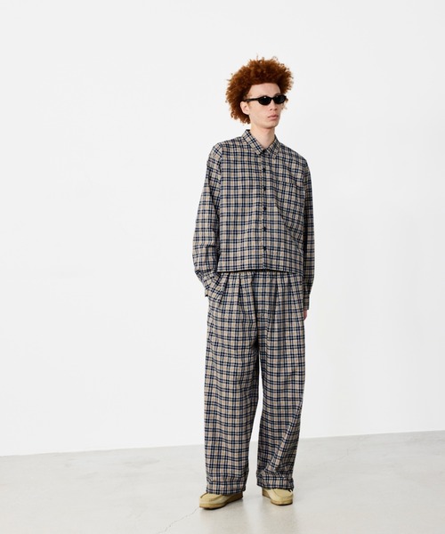 BEAMS(ビームス)の「ショートレングス チェックシャツ 【ワイドショートフィット】(シャツ/ブラウス・メンズ・ブラック/ベージュ・S/M/L/XL)」の4枚目の写真