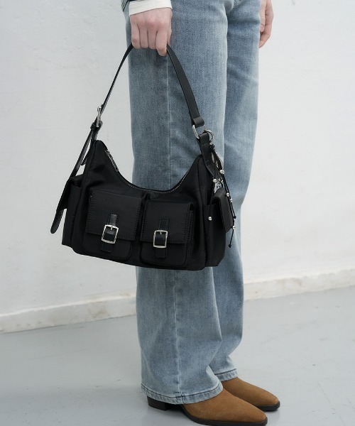 GENERAL IDEA(ジェネラルアイデア)の「【GENERAL IDEA】アウトポケットショルダーバッグ / OUT POCKET SHOULDER BAG(ショルダーバッグ・レディース・ネイビー/ブラック・FREE)」の3枚目の写真
