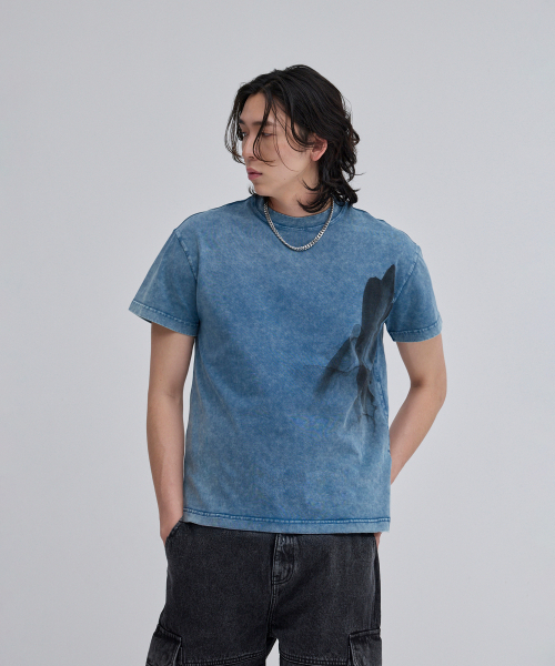 KZM(ケージエム)の「ワンポイントウォッシングTシャツBLUE(Tシャツ/カットソー・メンズ・その他・MEDIUM/LARGE/X-LARGE/XX-LARGE)」の3枚目の写真