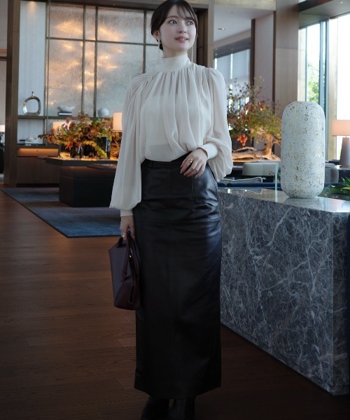 anuans（アニュアンス）の「ジョーゼットフレアブラウス（シャツ