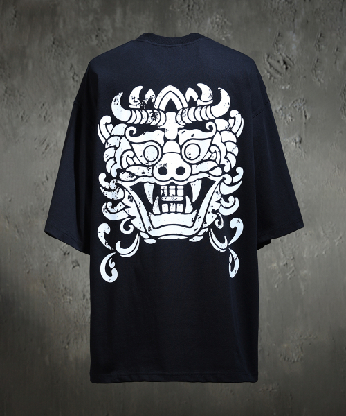 KIRTIMUKHA(キールティムカ)の「プリンティングルーズフィット半袖Tシャツブラック(Tシャツ/カットソー・メンズ・その他・2/3)」の1枚目の写真
