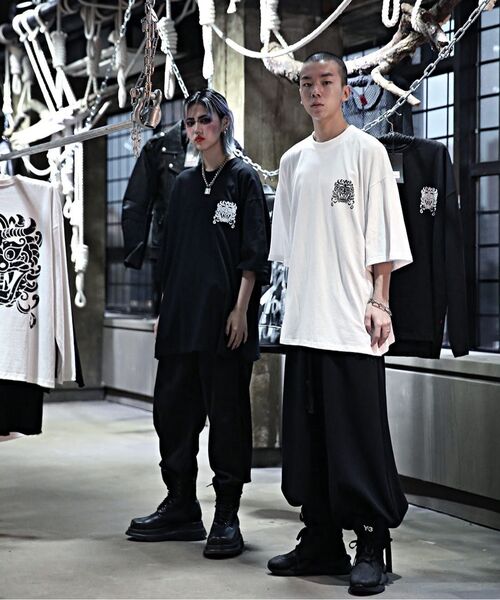 KIRTIMUKHA(キールティムカ)の「プリンティングルーズフィット半袖Tシャツブラック(Tシャツ/カットソー・メンズ・その他・2/3)」の6枚目の写真