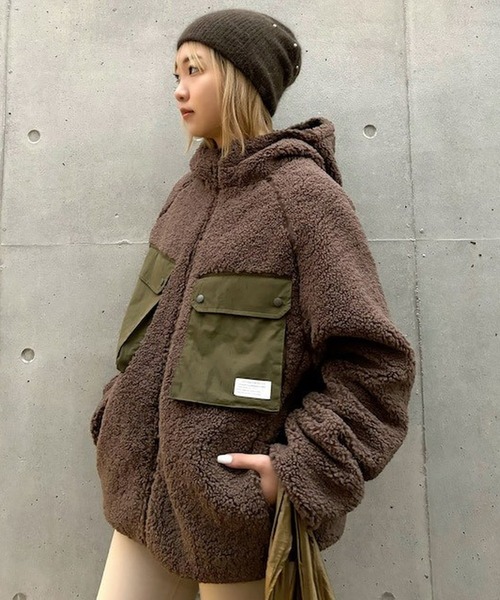 merrylatte(メリーラテ)の「ソフトボアジップパーカー【Primaras】(ブルゾン・レディース・マルチ/ブラウン/ホワイト・M/L/XL)」の1枚目の写真