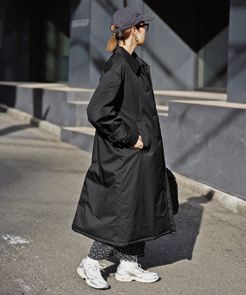 SLOBE IENA（スローブイエナ）の「撥水中綿ステンカラーコート（ステンカラーコート・レディース・ブラック/キャメル・38/36）」の4枚目の写真