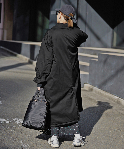 SLOBE IENA（スローブイエナ）の「撥水中綿ステンカラーコート（ステンカラーコート・レディース・ブラック/キャメル・38/36）」の5枚目の写真