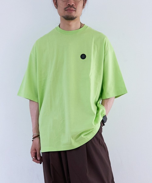 NNBF(エヌエヌビーエフ )の「NNBF T-SHIRTS(Tシャツ/カットソー・メンズ・ライム/ブルー/ホワイト・MEDIUM/X-LARGE/LARGE)」の2枚目の写真