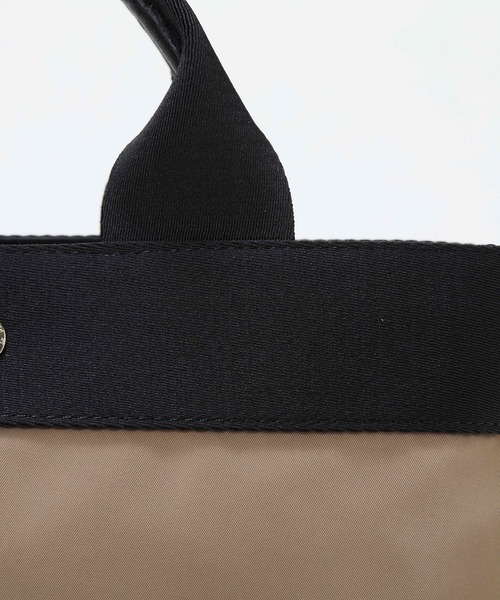 Breath TOPKAPI(ブレストプカピ)の「【Breath TOPKAPI sis】【WEB限定】ナイロン トート バッグ ショルダー付き 軽量 / RIPPLE リプル(トートバッグ・レディース・ライトベージュ/グレイッシュベージュ/ブラック・FREE)」の4枚目の写真