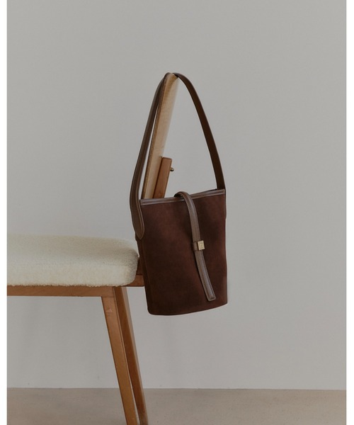 nunela（ヌネラ）の「バケツショルダー【No.12】（ショルダーバッグ・レディース・ブラウン/ライトブルー/ブラック・FREE）」の4枚目の写真