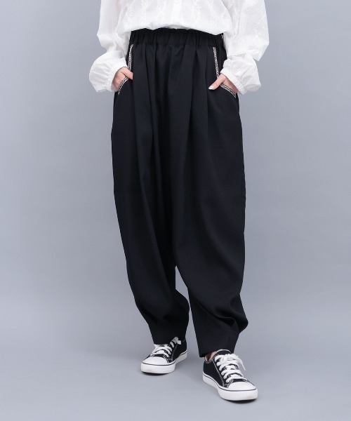 チチカカ(チチカカ)の「エッグタックパンツ(その他パンツ・レディース・ブルー/ブラック/ライトグレー/グリーン・MEDIUM/LARGE/3L)」の2枚目の写真