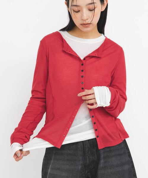 KBF(ケイビーエフ)の「バイカラーレイヤードカットソー(Tシャツ/カットソー・レディース・グレー/チャコールグレー/ブラウン/オフホワイト/レッド/ブルー・ONE)」の6枚目の写真