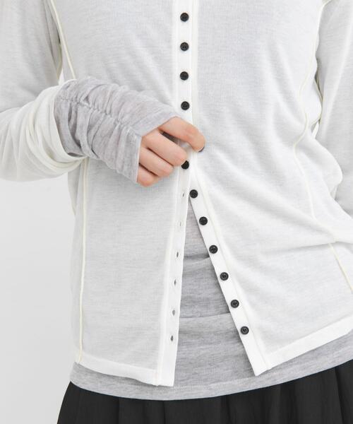 KBF(ケイビーエフ)の「バイカラーレイヤードカットソー(Tシャツ/カットソー・レディース・グレー/チャコールグレー/ブラウン/オフホワイト/レッド/ブルー・ONE)」の2枚目の写真