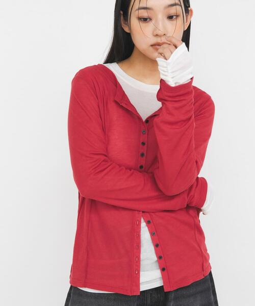 KBF(ケイビーエフ)の「バイカラーレイヤードカットソー(Tシャツ/カットソー・レディース・グレー/チャコールグレー/ブラウン/オフホワイト/レッド/ブルー・ONE)」の19枚目の写真