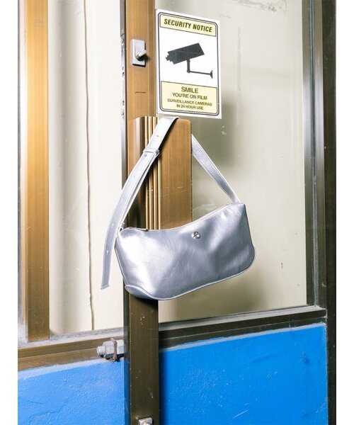 SEMICODE（セミコード）の「groove middle bag - crinkle silver（ショルダーバッグ・レディース・その他・FREE）」の5枚目の写真