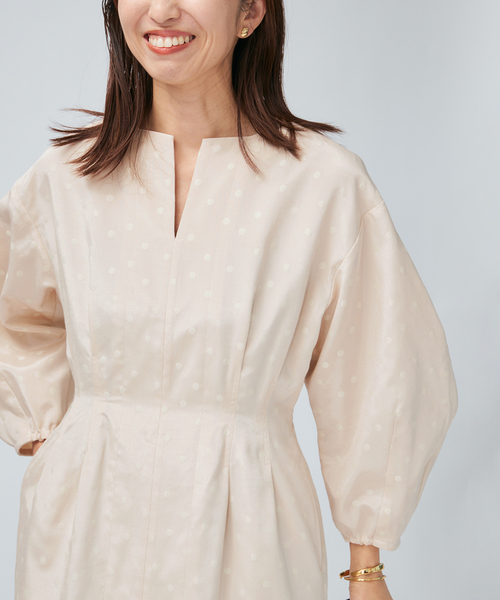 VERMEIL par iena（ヴェルメイユパーイエナ）の「DOTジャガード ウエストシェイプワンピース（ワンピース・レディース・チャコールグレー/アイボリー・38/36/40）」の16枚目の写真