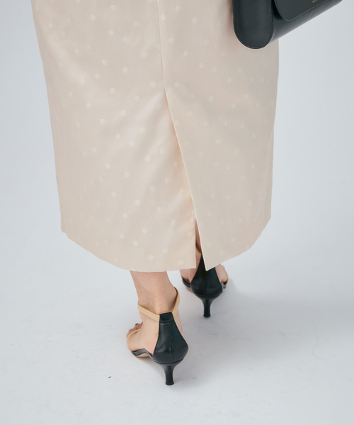 VERMEIL par iena（ヴェルメイユパーイエナ）の「DOTジャガード ウエストシェイプワンピース（ワンピース・レディース・チャコールグレー/アイボリー・38/36/40）」の17枚目の写真