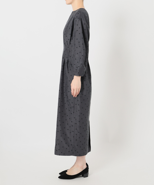 VERMEIL par iena（ヴェルメイユパーイエナ）の「DOTジャガード ウエストシェイプワンピース（ワンピース・レディース・チャコールグレー/アイボリー・38/36/40）」の19枚目の写真