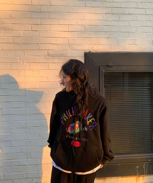 PHILIPPAKER(フィリップペイカー)の「ミニバスクレヨン フードパーカー ブラック(パーカー・レディース・その他・M/L/XL)」の12枚目の写真