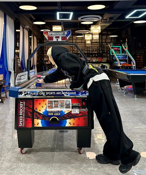 PHILIPPAKER(フィリップペイカー)の「ミニバスクレヨン フードパーカー ブラック(パーカー・レディース・その他・M/L/XL)」の14枚目の写真