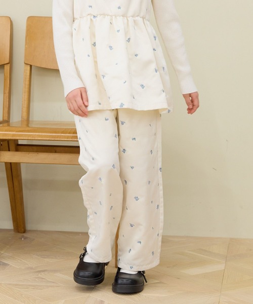 GLOBAL WORK(グローバルワーク)の「サテン花刺繍パンツ/638317(その他パンツ・キッズ・アイボリー/ブラック・130cm/140cm/150cm/160cm)」の19枚目の写真