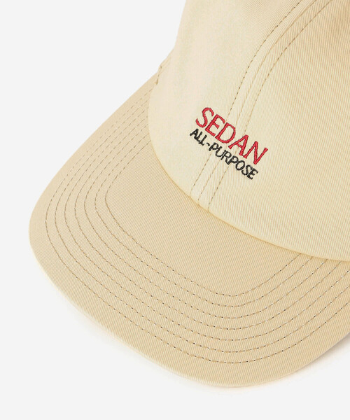 SEDAN ALL-PURPOSE(セダンオールパーパス)の「SEDAN ALL-PURPOSE | ロゴ コットンツイル 6パネルキャップ UNISEX(キャップ・メンズ・ブラック/ブラウン系その他/カーキ系1・ONE)」の8枚目の写真