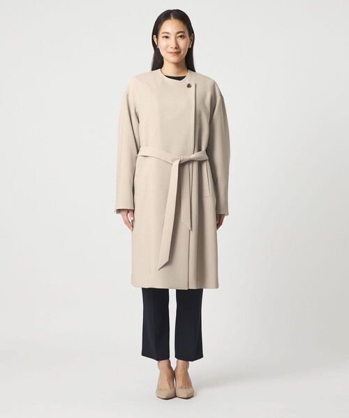 A DAY IN THE LIFE UNITED ARROWS(アデイインザライフユナイテッドアローズ)の「ダブルクロス ノーカラー ベルトコート<A DAY IN THE LIFE>(その他アウター・レディース・ブラック/ネイビー/ナチュラル・36/38)」の5枚目の写真