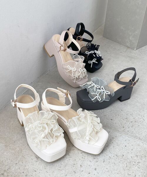 MAJESTIC LEGON（マジェスティックレゴン）の「パールフリルボリュームサンダル（サンダル・レディース・グレー/アイボリー/グレイッシュベージュ/ブラック・SMALL/MEDIUM/LARGE/X-LARGE）」の20枚目の写真