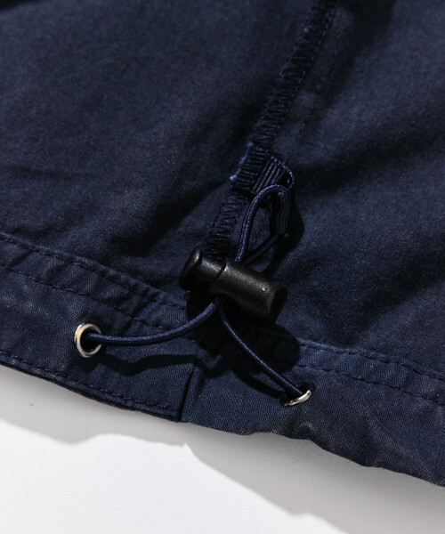 NAUTICA(ノーティカ)の「NAUTICA/ノーティカ フェード加工 ナイロン ジップパーカー /フードブルゾン(ブルゾン・メンズ・ブラック/ネイビー・MEDIUM/X-LARGE/LARGE)」の4枚目の写真