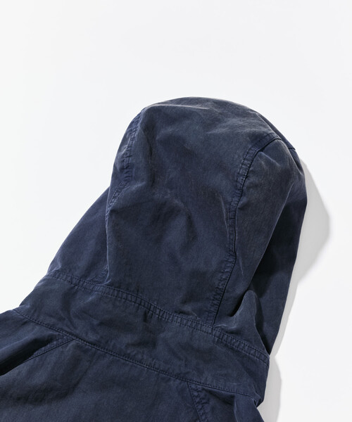 NAUTICA(ノーティカ)の「NAUTICA/ノーティカ フェード加工 ナイロン ジップパーカー /フードブルゾン(ブルゾン・メンズ・ブラック/ネイビー・MEDIUM/X-LARGE/LARGE)」の6枚目の写真