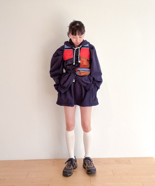 HOLIDAY（ホリデイ）の「ULTRA HEAVY SWEAT TUCK MINI SKIRT (Holiday) ウルトラヘビースウェットタックミニスカート (ホリデイ)（スカート・レディース・ダークネイビー/ブラック・ONE SIZE）」の14枚目の写真