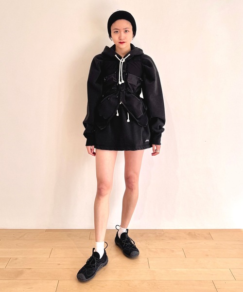HOLIDAY（ホリデイ）の「ULTRA HEAVY SWEAT TUCK MINI SKIRT (Holiday) ウルトラヘビースウェットタックミニスカート (ホリデイ)（スカート・レディース・ダークネイビー/ブラック・ONE SIZE）」の16枚目の写真