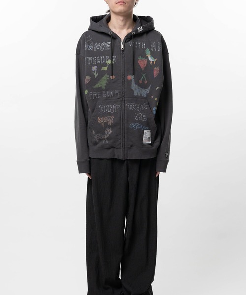 Maison MIHARA YASUHIRO（メゾンミハラヤスヒロ）の「【MIHARAYASUHIRO/ミハラヤスヒロ】KIDS DOODLE PARKA（パーカー・メンズ・ホワイト/ブラック・44/48/46）」の11枚目の写真