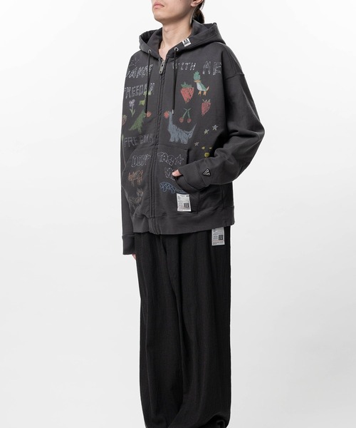 Maison MIHARA YASUHIRO（メゾンミハラヤスヒロ）の「【MIHARAYASUHIRO/ミハラヤスヒロ】KIDS DOODLE PARKA（パーカー・メンズ・ホワイト/ブラック・44/48/46）」の12枚目の写真