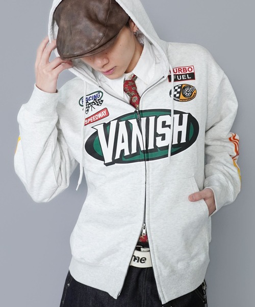 SPINNS（スピンズ）の「【内田金吾くん着用】レギュラー丈ダブルジップパーカー/レーシングプリントロゴ（パーカー・メンズ・アッシュグレー/ブラック/レッド・ONESIZE）」の14枚目の写真