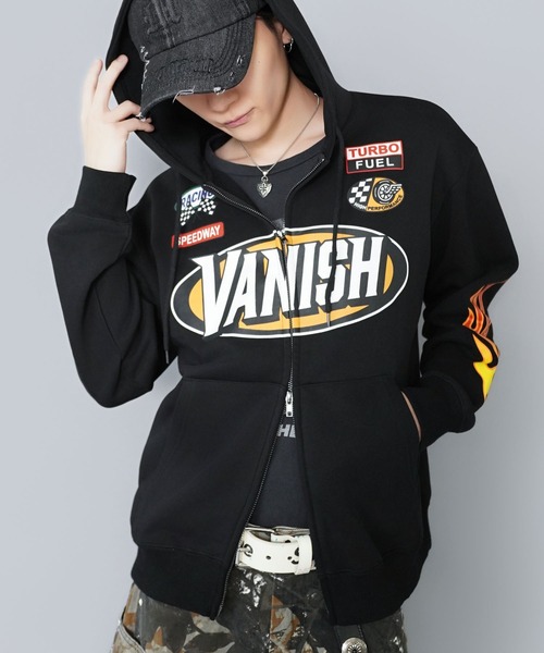 SPINNS（スピンズ）の「【内田金吾くん着用】レギュラー丈ダブルジップパーカー/レーシングプリントロゴ（パーカー・メンズ・アッシュグレー/ブラック/レッド・ONESIZE）」の7枚目の写真