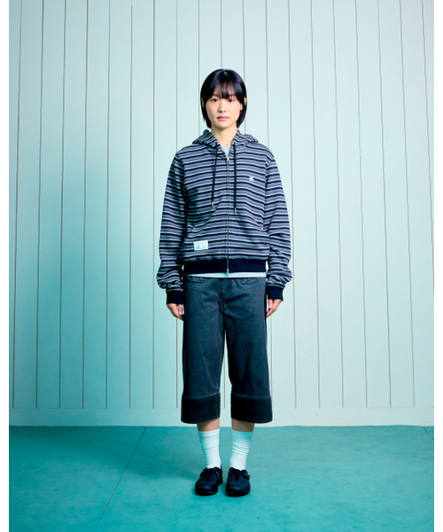 THECOLDESTMOMENT(ザコールデストモーメント)の「TCM stripe standard hooded zip-up (black)(パーカー・レディース・その他・SMALL/MEDIUM/LARGE)」の3枚目の写真