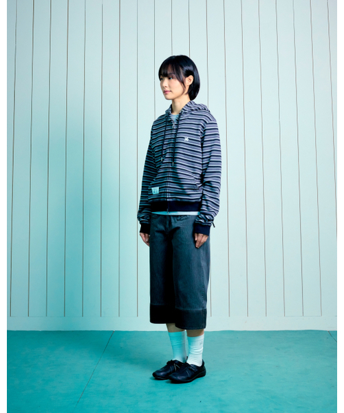 THECOLDESTMOMENT(ザコールデストモーメント)の「TCM stripe standard hooded zip-up (black)(パーカー・レディース・その他・SMALL/MEDIUM/LARGE)」の2枚目の写真