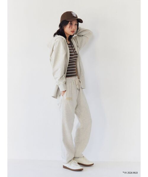 Ungrid（アングリッド）の「【MLB × New Era × Ungrid】スウェットパンツ（スウェットパンツ・レディース・ライトグレー/ネイビー/アイボリー・FREE）」の16枚目の写真