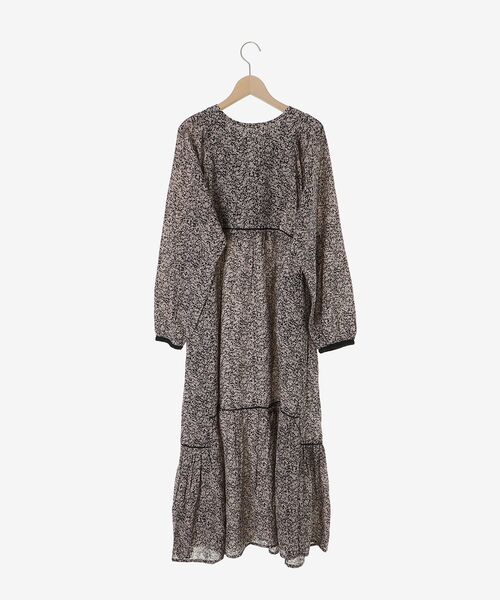 le.coeur blanc(ルクールブラン)の「Fanaka別注フラワー柄ワンピース(ワンピース・レディース・ブラック系その他・38)」の14枚目の写真