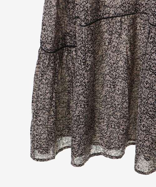 le.coeur blanc(ルクールブラン)の「Fanaka別注フラワー柄ワンピース(ワンピース・レディース・ブラック系その他・38)」の17枚目の写真