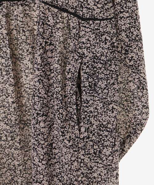 le.coeur blanc(ルクールブラン)の「Fanaka別注フラワー柄ワンピース(ワンピース・レディース・ブラック系その他・38)」の18枚目の写真