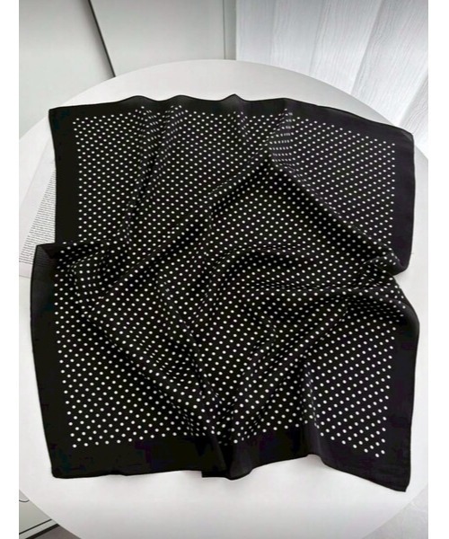 ARTIFICIAL SWEETENER（アーティフィシャル　スウィートナー）の「【 ARTIFICIAL SWEETENER 】シルクタッチ ドット柄 スカーフ（バンダナ/スカーフ・メンズ・ブラック系3/ブラック系1/ネイビー/ホワイト系1/ブラック系2/ホワイト系2/ブラウン・FREE）」の17枚目の写真