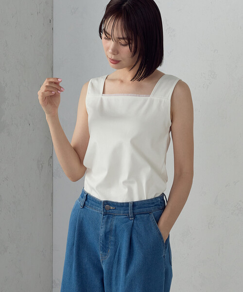 COMME CA ISM（コムサイズム）の「2WAYスクエア ネックタンクトップ（タンクトップ・レディース・ホワイト/ブラック・MEDIUM/LARGE）」の4枚目の写真