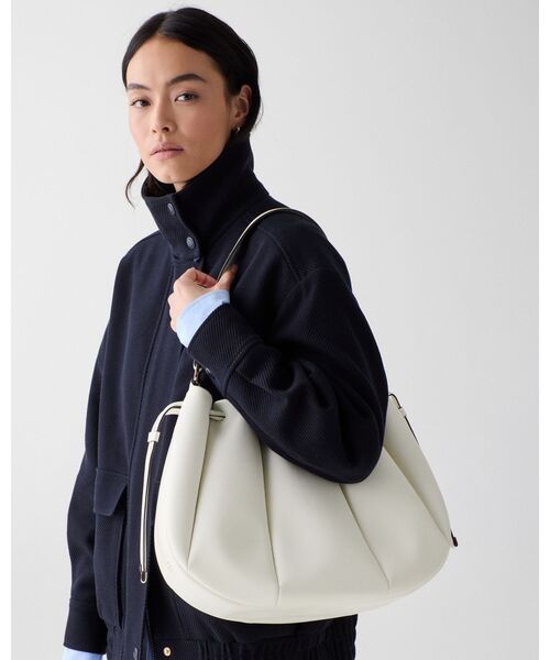 【週末限定お値下げ】 新品タグ付⭐︎kate spade⭐︎ショルダーバック セール】ピンチ ラージ ショルダー（ショルダーバッグ）｜kate spade