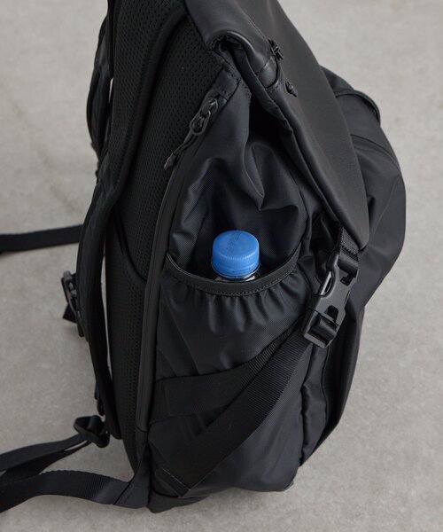 ear PAPILLONNER（イアパピヨネ）の「【ouchi監修】レザーコンビライトリュック（バックパック/リュック・レディース・カーキ/ブラック・FREE）」の17枚目の写真